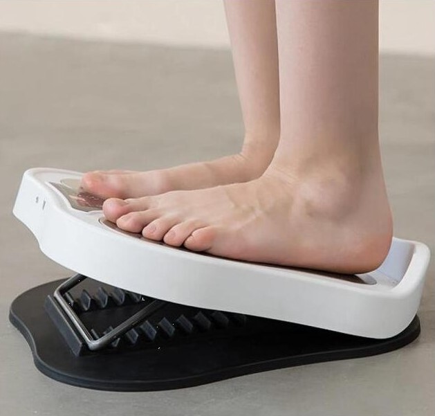 Elektrostimulačný masážny prístroj na chodidlá_1